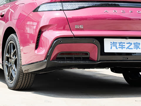 2026�� 535 MAX�����