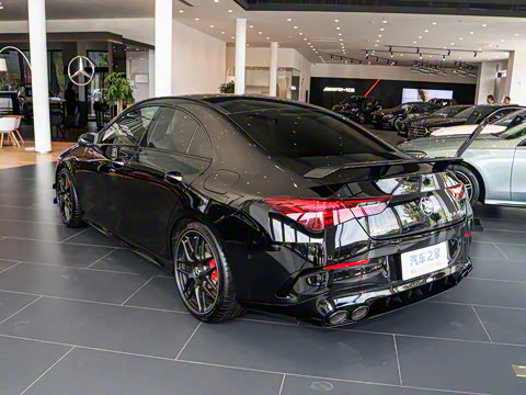 2025�� AMG CLA 45 S 4MATIC+