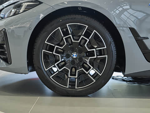 2026�� 430i Gran Coupe M�˶���ҹ��װ