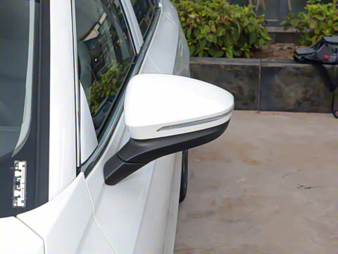 2026�� L 300TSI DSG ������