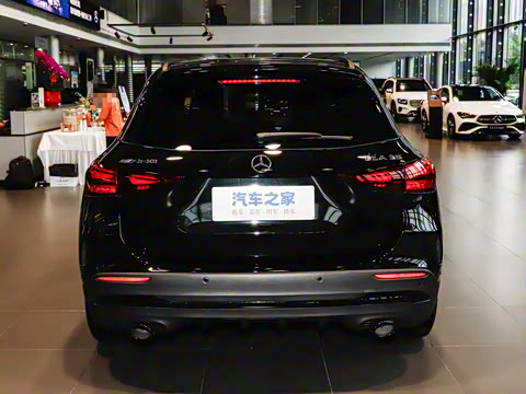 2025�� AMG GLA 35 4MATIC