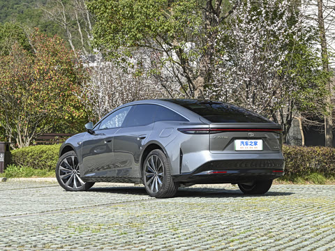 2026�� 710 Ultra�����״��