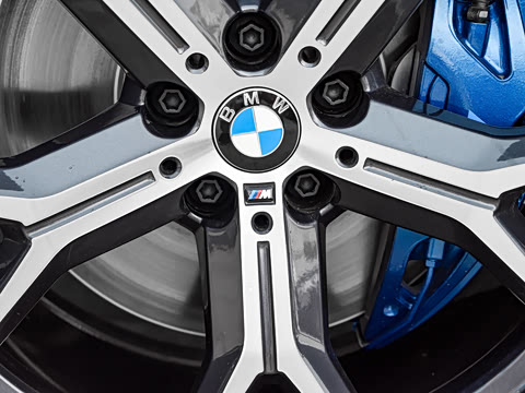 2026�� xDrive40i ������ M�˶���װ