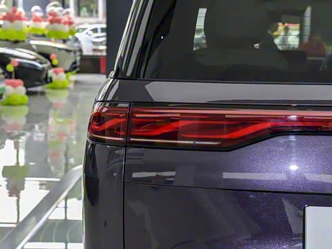 2026 DM-i 1.5T 218KM Խ