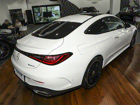 2025�� CLE 300 4MATIC �����ͽ��ܳ�