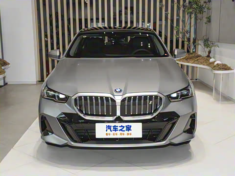 2026�� eDrive 40L M�˶���װ