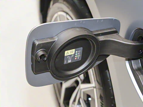 2026�� eDrive 40L M�˶���װ