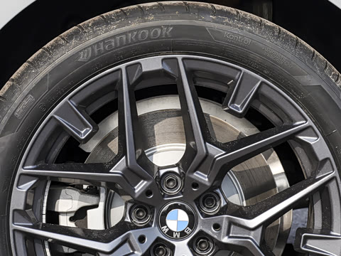 2026�� 330i M�˶���ҹ��װ