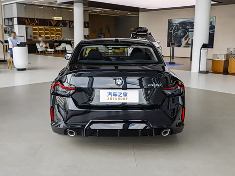 2026�� 225i M�˶���ҹ��װ
