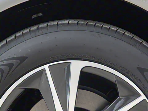 2026�� 300 ����������