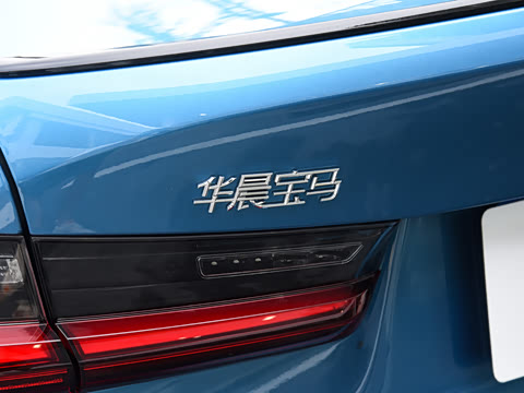 2026�� 330Li ������ M�˶���ҹ��װ