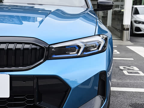 2026�� 330Li ������ M�˶���ҹ��װ