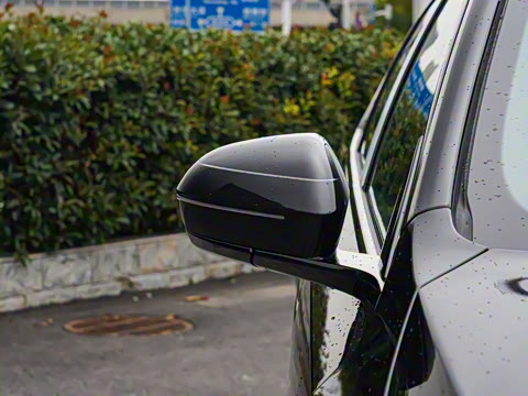 2026�� 530Li ������ M�˶���װ