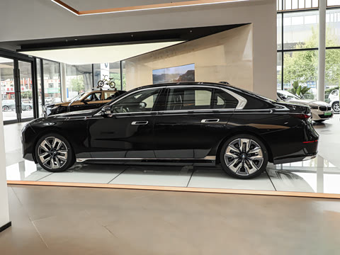 2026�� 740Li ������ ������װ