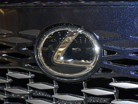 2026�� 300 ����������