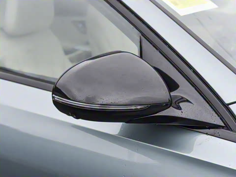 2026�� E 300 ʱ�����˶���