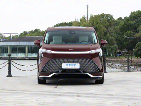 2025�� 2.0T ����������