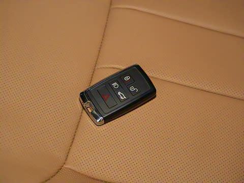 2024�� 4.4 V8 SV���ٴ����ӳ��� 4��