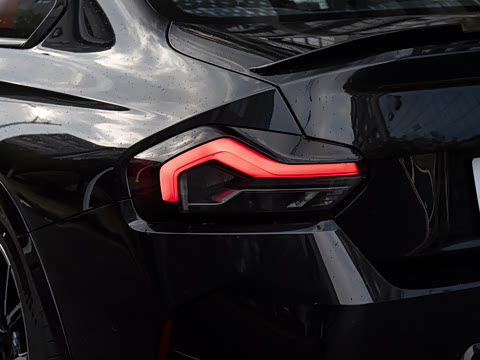 2026�� M240i xDrive