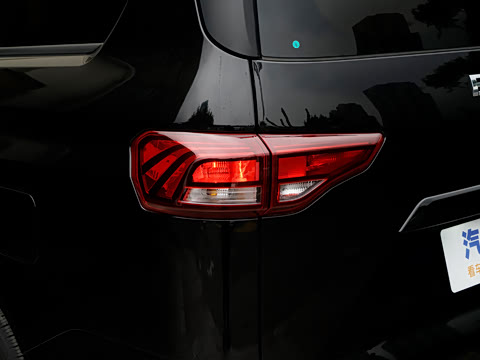 2026�� 2.0L �ֶ����ᾫӢ�� 9�� CNG