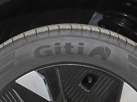 2025�� ����200 Pro