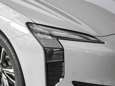 2024�� 600 Pro��ҫ��