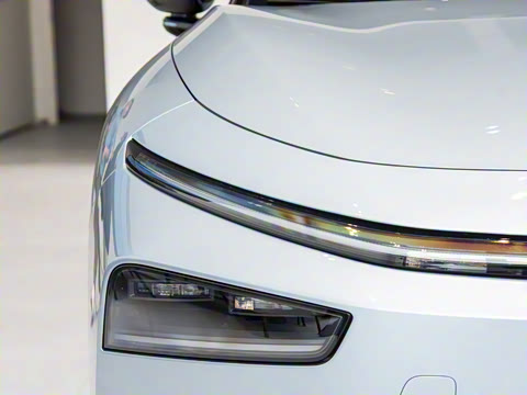 2026�� ���� 725 Max �콢��