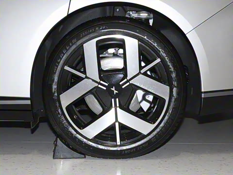 2026�� ���� 725 Max �콢��