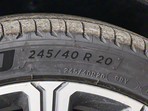 2025�� xDrive25Li M�˶���ҹ��װ