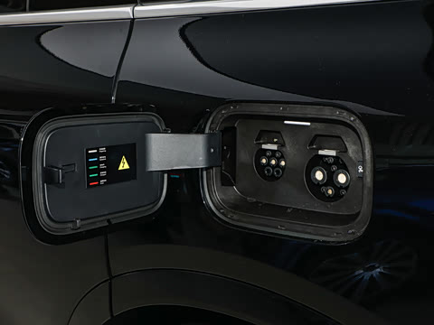 2025�� ���� Ultra�� 52kWh 6���棨896�߼����״