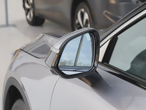 2025�� �Ŀ� 560MAX 185kW