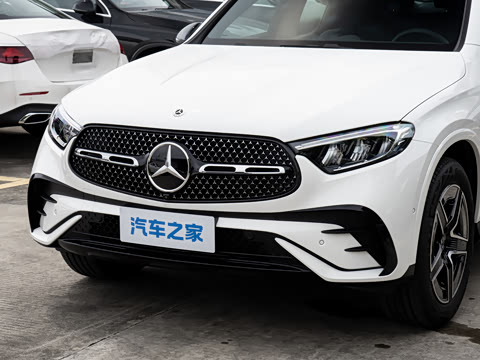 2026�� �Ŀ� GLC 260 4MATIC ����SUV