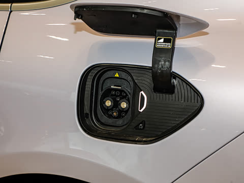 2025�� Զ����װ�޶��� 100kWh