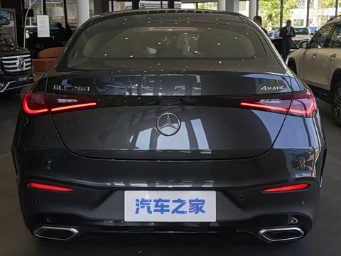 2026�� �Ŀ� GLC 260 4MATIC ����SUV