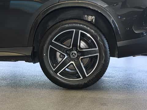 2026�� �Ŀ� GLC 260 4MATIC ����SUV