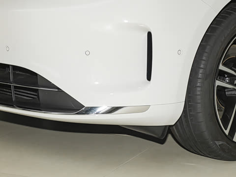 2025�� ����   Ultra ������