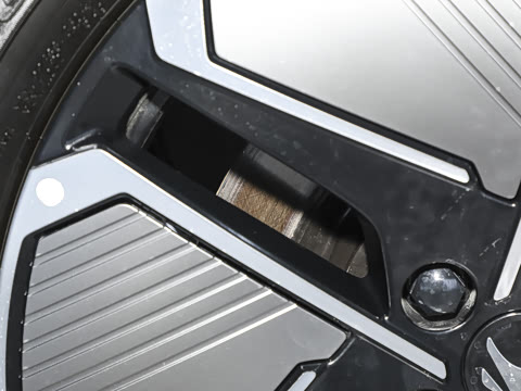 2025�� 735MAX 175kW