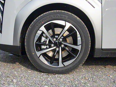 2025�� Plus 610 ������