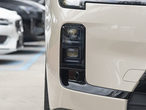 2026�� ������������Plus