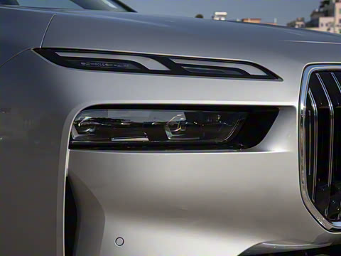 2026�� 735Li ������װ