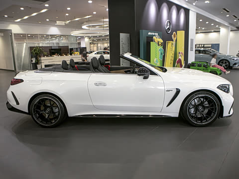 2026�� �Ŀ� AMG CLE 53 4MATIC+ ������ܳ�