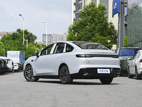 2027�� 670������