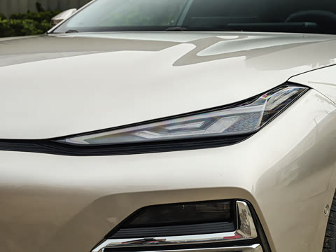 2026�� 225km EM-i Զ�����ǺӰ�