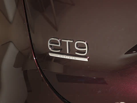 2025�� 102kWh ��ƽ���ر��