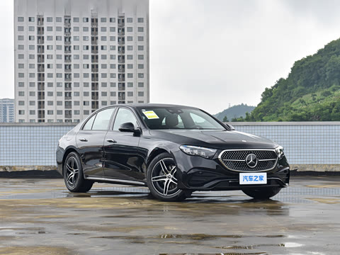 2026�� �Ŀ� E 260 �˶���