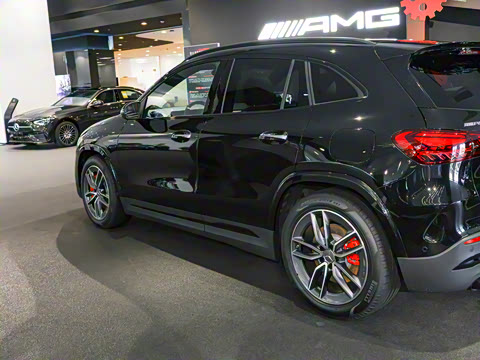 2025�� AMG GLA 35 4MATIC