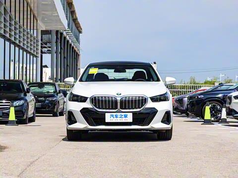2026�� 530Li ������ M�˶���װ