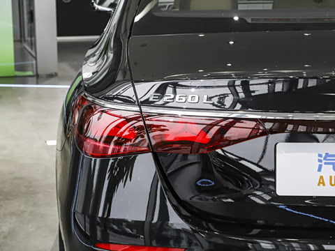2026�� �Ŀ� E 260 L