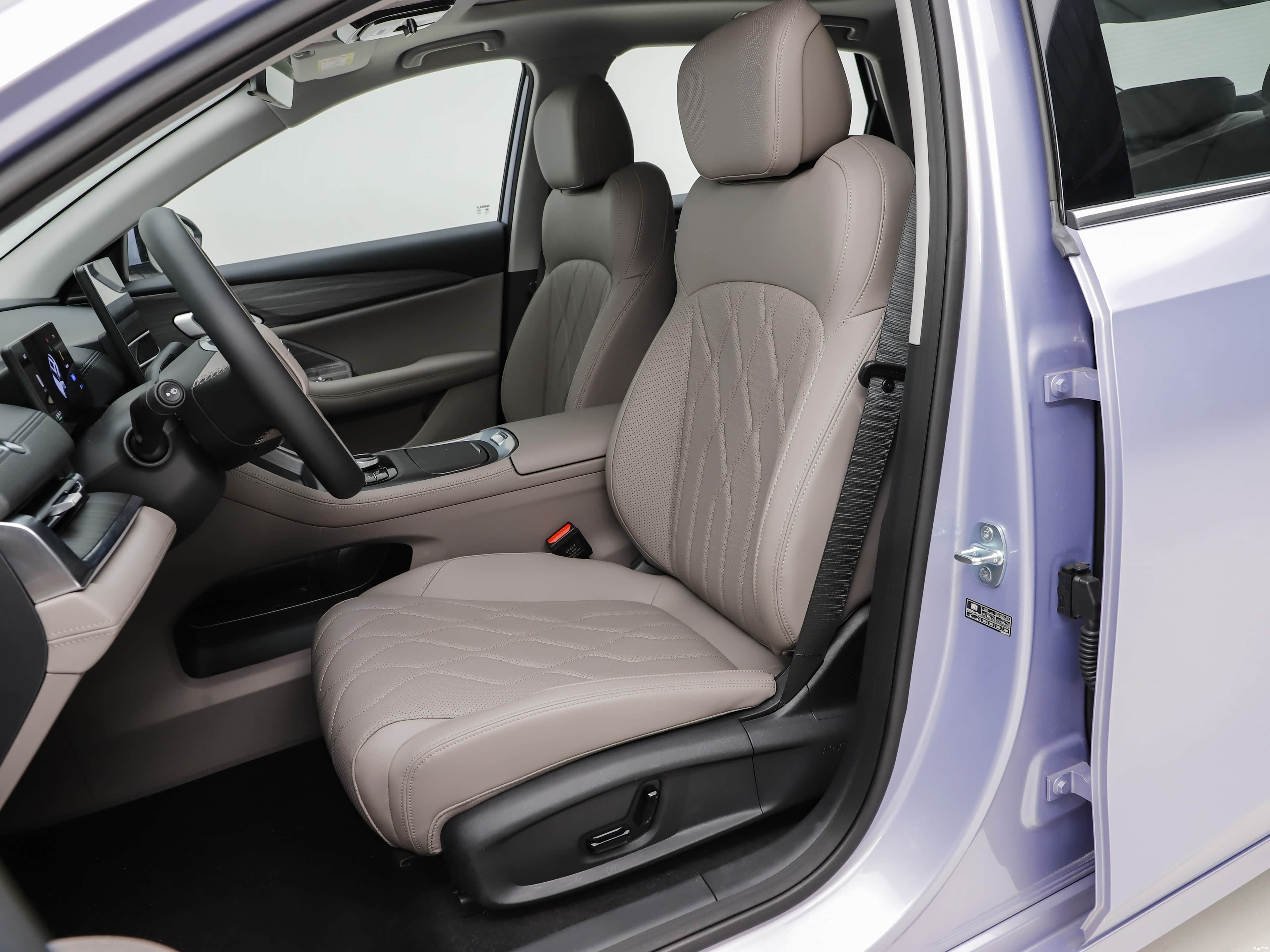Geely A7 EV, миниатюра 22
