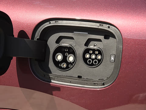 2025�� ���� Max+ ������������ 